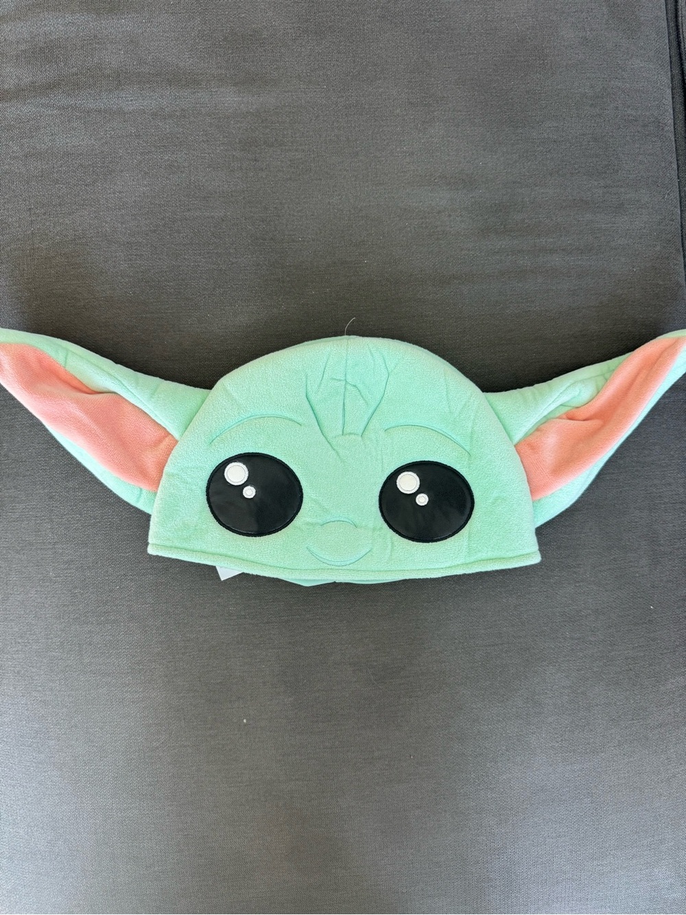 Plush Star Wars Hat with Grogu from the Manadalorian